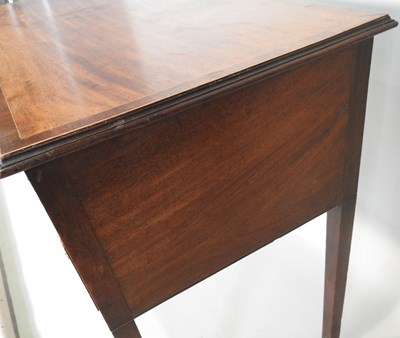 Lot 191 - An 18th century table