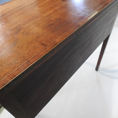 Lot 191 - An 18th century table