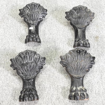 Lot 522 - Cast iron bath legs