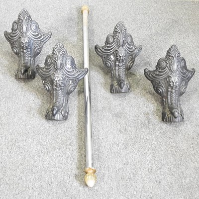 Lot 606 - Four cast metal legs