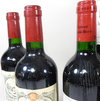 Lot 255 - A collection of wine