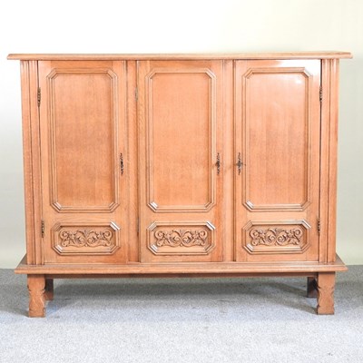 Lot 584 - A continental side cabinet