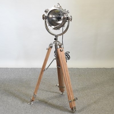 Lot 708 - A modern spotlight standard lamp