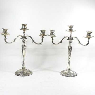 Lot 482 - A pair of candlesticks