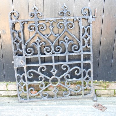 Lot 700 - A cast iron gate