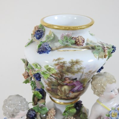 Lot 21 - A 19th century Meissen porcelain figural centrepiece