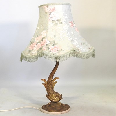 Lot 599 - A gilt painted table lamp