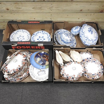 Lot 524 - A collection of china