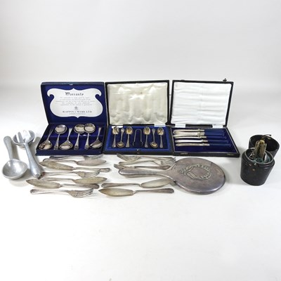 Lot 528 - Various silver and plate