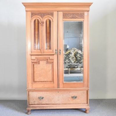 Lot 566 - An Edwardian wardrobe