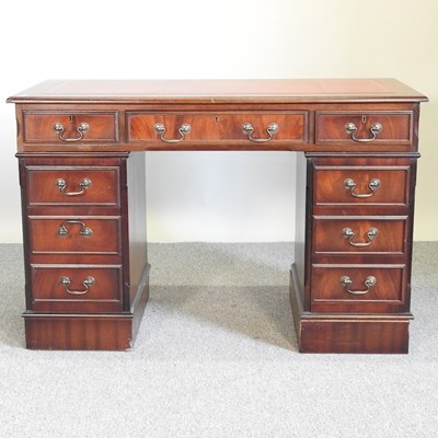 Lot 415 - A reproduction desk