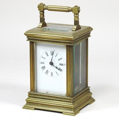 Lot 290 - A brass carriage clock