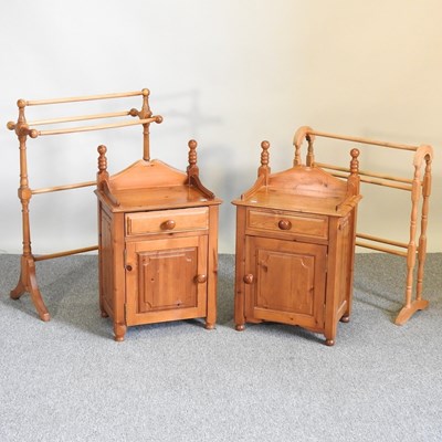 Lot 138 - A pair of cabinets