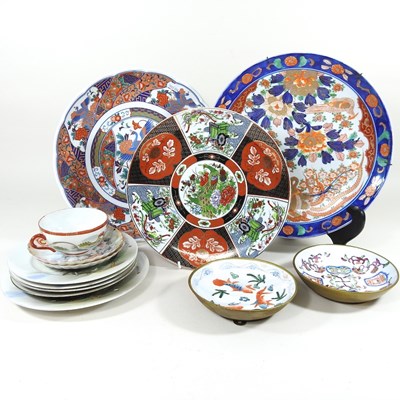 Lot 481 - An oriental porcelain charger