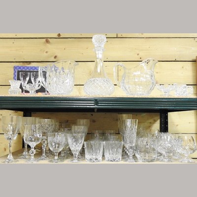 Lot 326 - A collection of cut glass