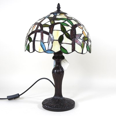 Lot 188 - A table lamp