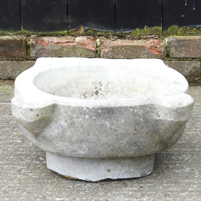 Lot 34 - A marble font