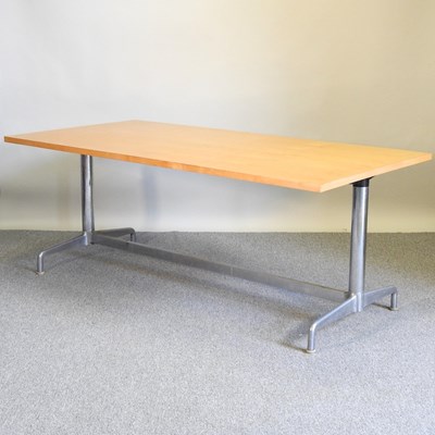 Lot 84 - A modern dining table