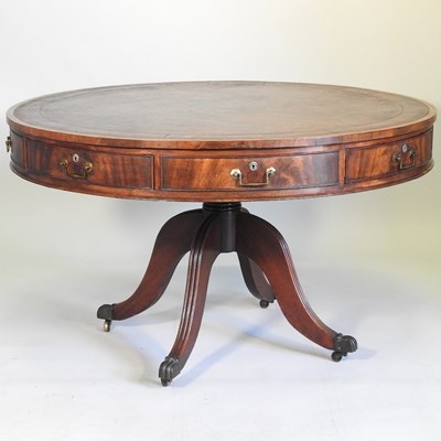 Lot 351 - A Regency mahogany drum table