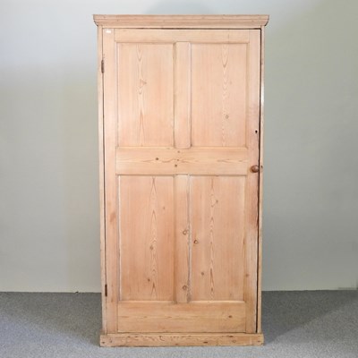 Lot 343 - An antique pine cupboard