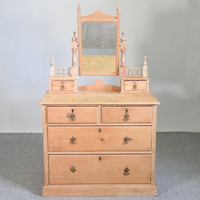 Lot 532 - A Victorian chest