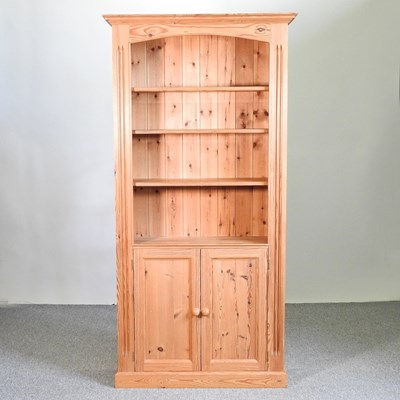 Lot 171 - A pine bookcase