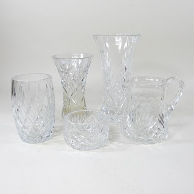 Lot 549 - A small collection of crystal