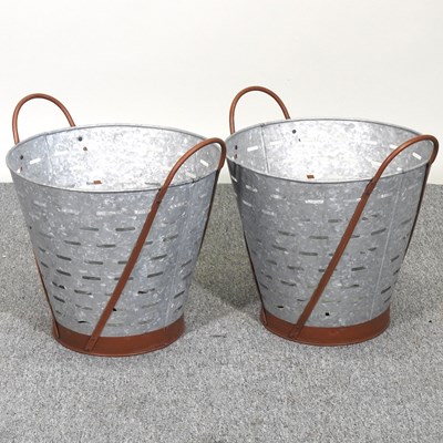 Lot 123 - A pair of oyster buckets