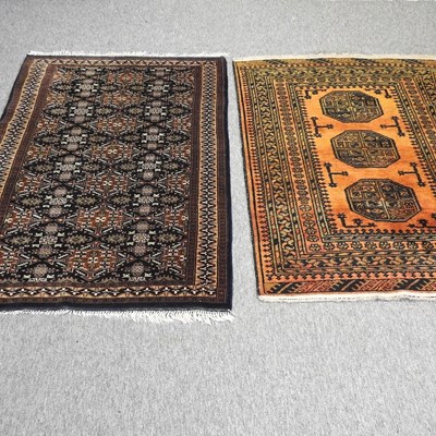 Lot 474 - A Turkish woollen rug