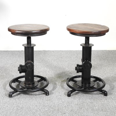 Lot 385 - A pair of stools