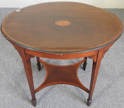 Lot 323 - An Edwardian table