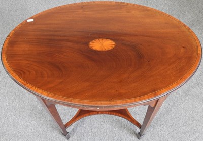 Lot 323 - An Edwardian table