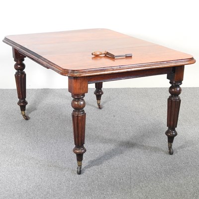 Lot 446 - A Victorian mahogany dining table