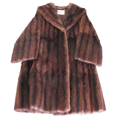 Lot 388 - A vintage ladies fur coat