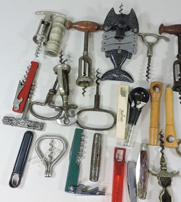 Lot 47 - A collection of corkscrews