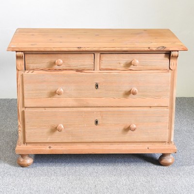 Lot 223 - A pine chest