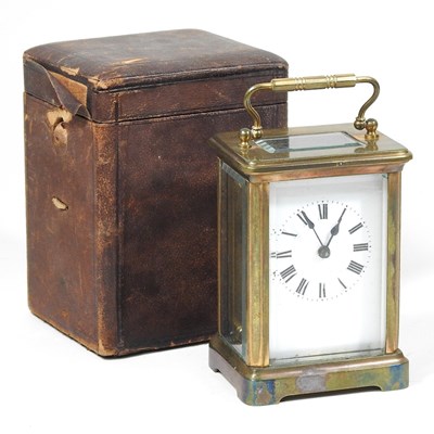 Lot 14 - An early 20th century French brass carriage clock