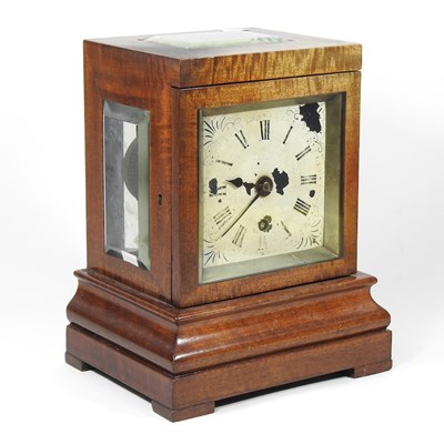 Lot 496 - A 19th century mantel clock