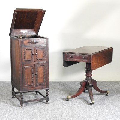 Lot 218 - A gramophone and a pembroke table