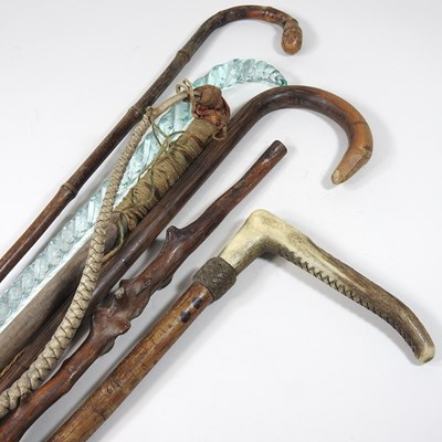 Lot 256 - A collection of riding crops