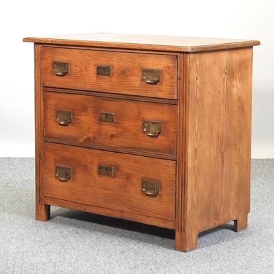 Lot 417 - A pine chest