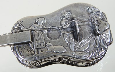 Lot 47 - A 19th century Dutch novelty snuff box