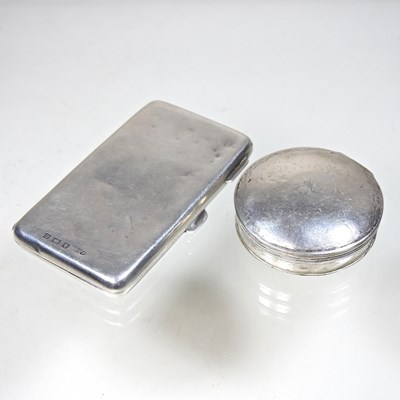Lot 185 - A silver purse and pill box