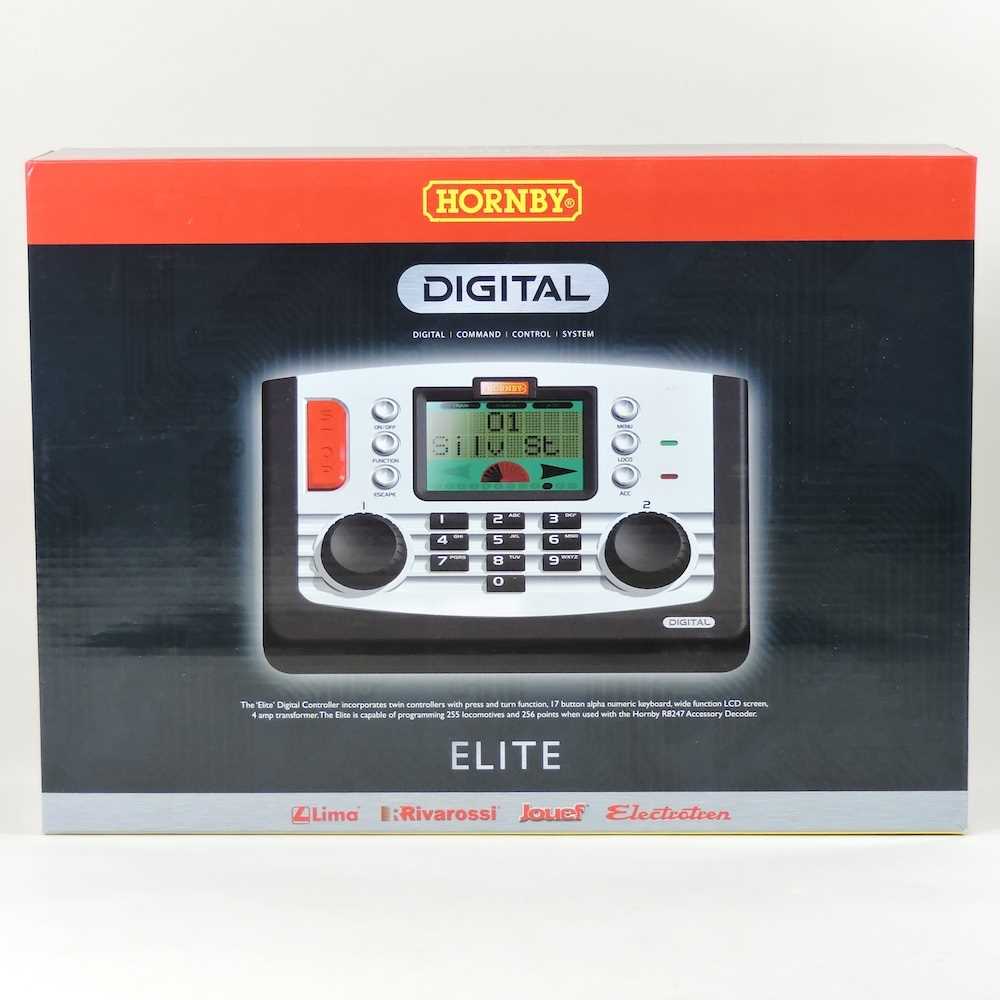 Lot 492 - A Hornby Digital Elite controller