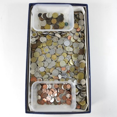 Lot 439 - A collection of coins