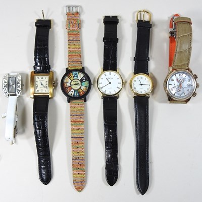 Lot 372 - A collection of watches