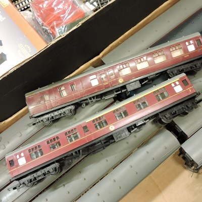 Lot 271 - A collection of Hornby railway