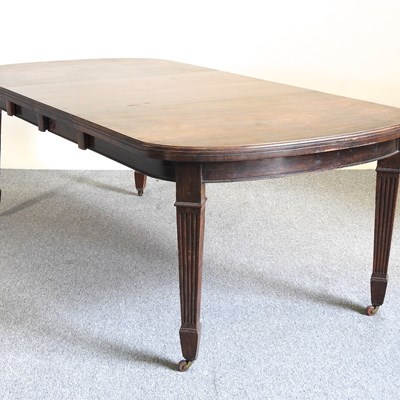 Lot 352 - An Edwardian table