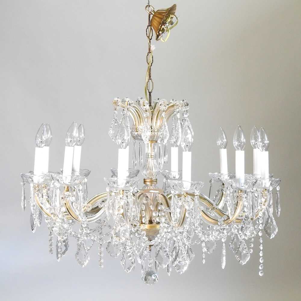 Lot 32 - A French crystal chandelier