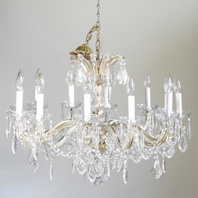 Lot 34 - A French crystal chandelier